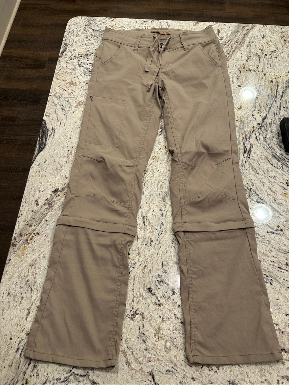 Prana size 0 Women's bootcut zip off pants in taupe!